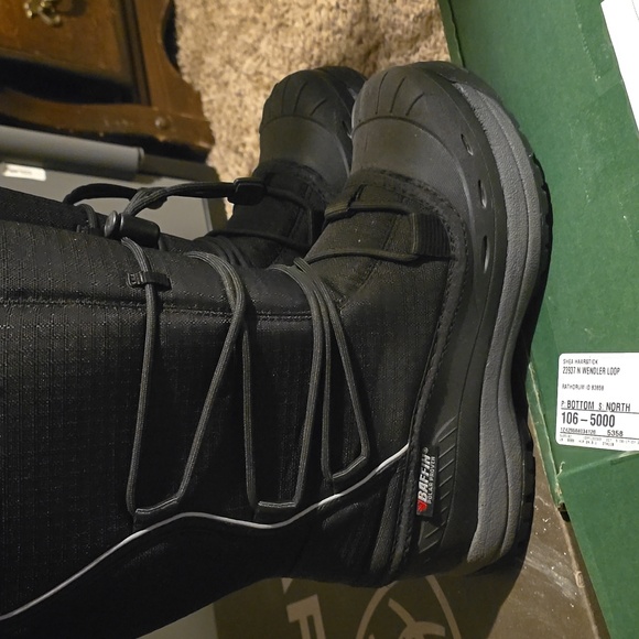 Snow Boots - Picture 4 of 8